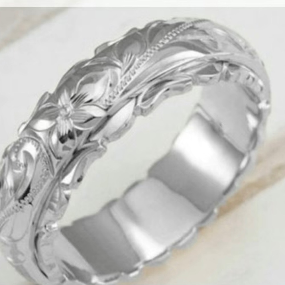 Brand new size 7 woman’s gorgeous ring